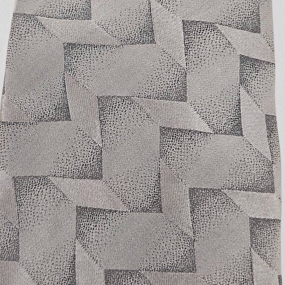 DeSantis Collection Mens Silk Neck Tie Gray Black Geometric Pattern Korea - Picture 2 of 6